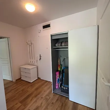 Apartment Z Garazem I Ogrodem