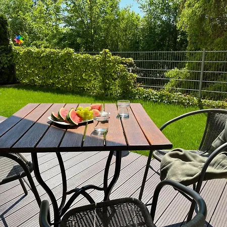 Z Garazem I Ogrodem Kołobrzeg