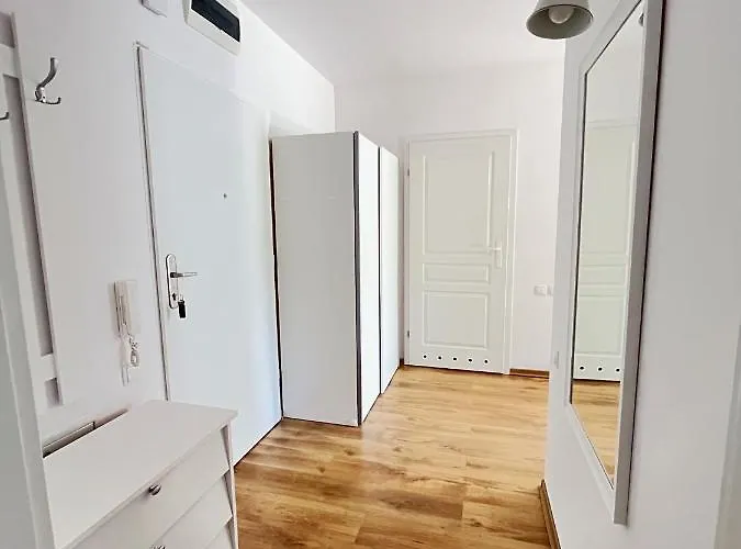 Lejlighed Z Garazem I Ogrodem *