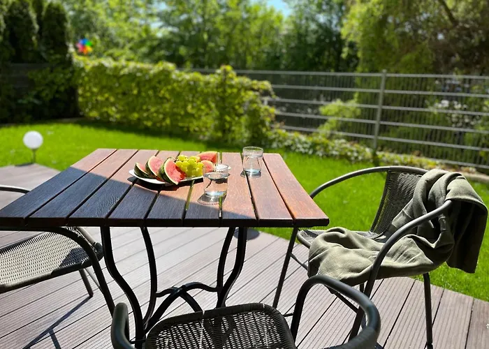 Z Garazem I Ogrodem Lejlighed *