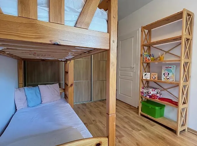 Lejlighed Z Garazem I Ogrodem *